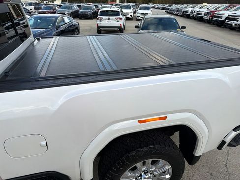 Used 2022 GMC Sierra 3500 Denali image 35