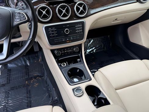 Used 2016 Mercedes-Benz GLA 250 image 45