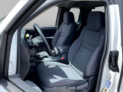 New 2026 Nissan Frontier S w/ Tow Package AWD/4WD image 9