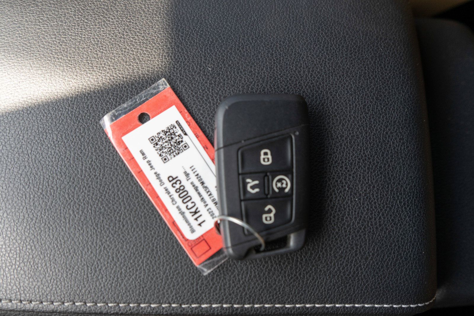 Used 2023 Volkswagen Tiguan SE w/ Panoramic Sunroof Package AWD/4WD image 30