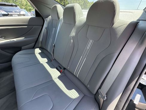 Used 2023 Hyundai Elantra SEL w/ Convenience Package FWD image 23