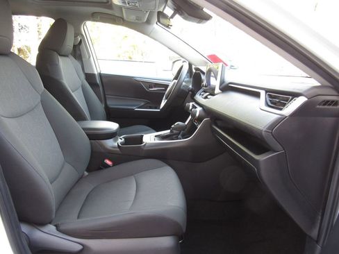 Certified 2024 Toyota RAV4 XLE w/ Convenience Package image 18