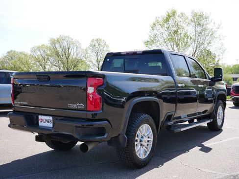 Used 2021 Chevrolet Silverado 2500 High Country w/ Z71 Off-Road Package AWD/4WD image 10
