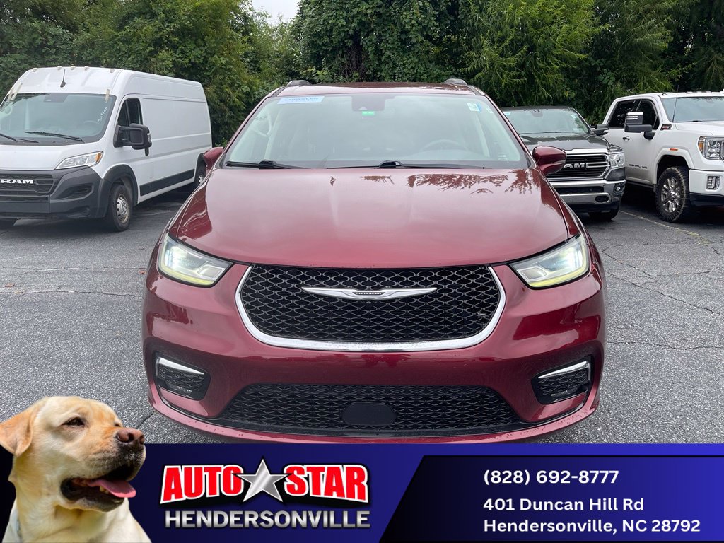 Used 2021 Chrysler Pacifica Touring FWD image 3