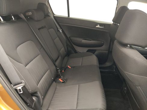Used 2020 Kia Sportage LX FWD image 19
