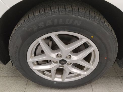 Used 2024 Ford Edge SEL image 31