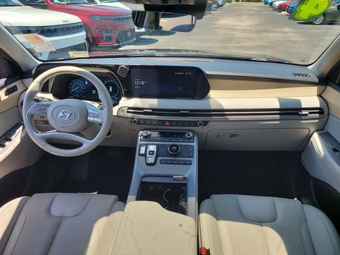 Used 2024 Hyundai Palisade Limited FWD image 15