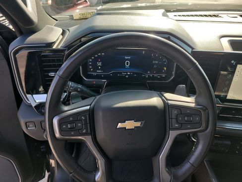 Used 2023 Chevrolet Silverado 1500 High Country w/ Technology Package image 25