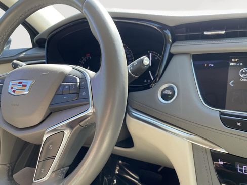 Used 2019 Cadillac XT5 Luxury FWD image 6