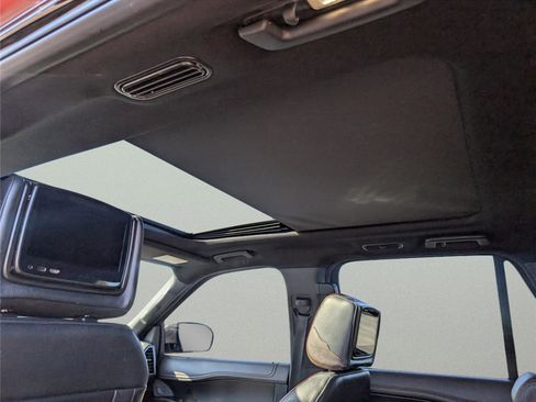 Used 2021 Ford Expedition King Ranch image 31