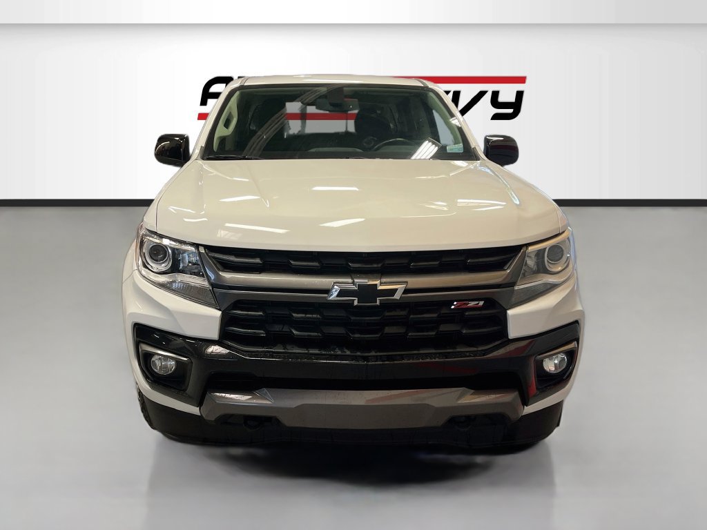 Used 2022 Chevrolet Colorado Z71 AWD/4WD image 2