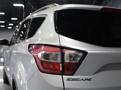 Used 2018 Ford Escape SE AWD/4WD image 32