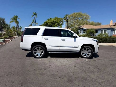 Used 2020 Cadillac Escalade Luxury RWD image 15