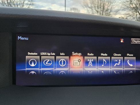 Used 2015 Lexus LS 460 w/ Comfort Package image 32