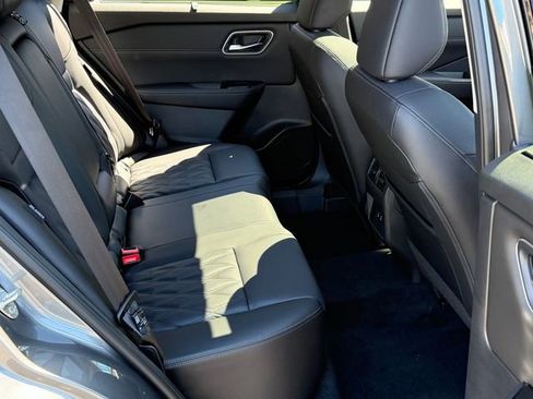 New 2026 Nissan Rogue Platinum AWD/4WD image 25