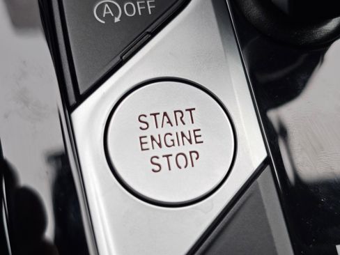 New 2025 BMW X4 xDrive30i w/ Premium Package image 21