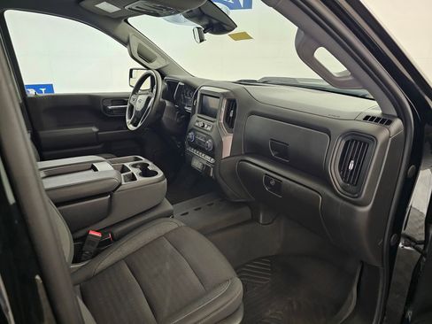 Used 2022 Chevrolet Silverado 1500 Custom Trail Boss AWD/4WD image 23