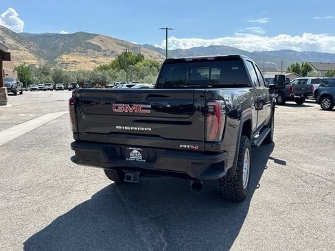 Used 2024 GMC Sierra 3500 AT4 w/ AT4 Preferred Package AWD/4WD image 5