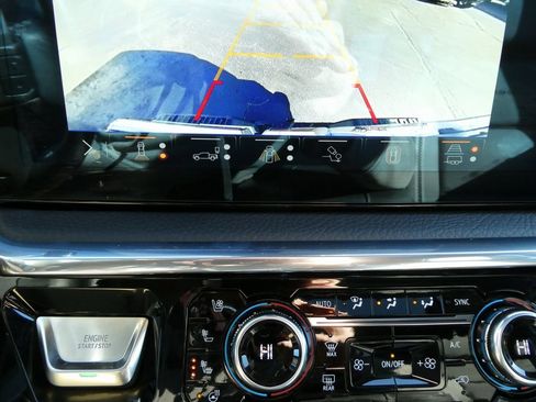 Certified 2024 GMC Sierra 1500 Denali image 32