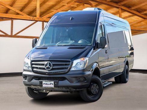 Used 2017 Mercedes-Benz Sprinter 3500 image 2
