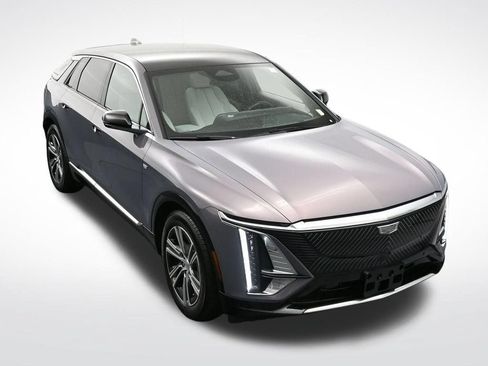 Certified 2025 Cadillac Lyriq Luxury AWD/4WD image 22