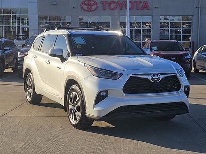 Used 2020 Toyota Highlander XLE
