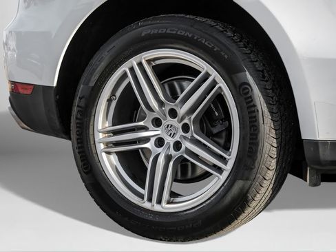 Used 2020 Porsche Macan Base image 61