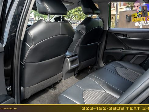 Used 2020 Toyota Camry SE FWD image 13