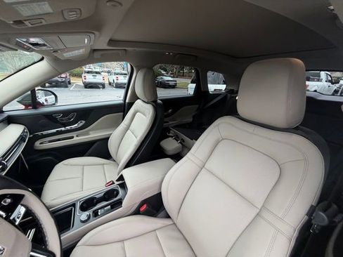 New 2026 Lincoln Corsair Premiere image 13