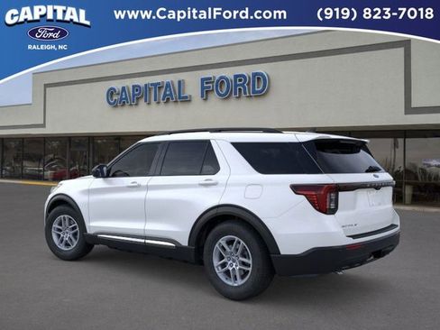 New 2025 Ford Explorer Active image 4