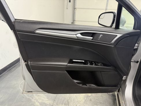 Used 2013 Ford Fusion SE image 9