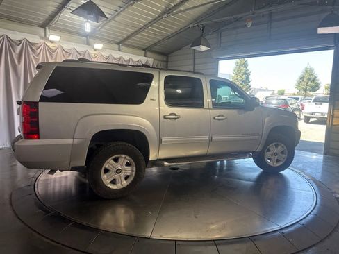 Used 2013 Chevrolet Suburban LT AWD/4WD image 4