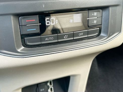 Used 2019 Volkswagen Atlas SE w/ Towing Package image 24