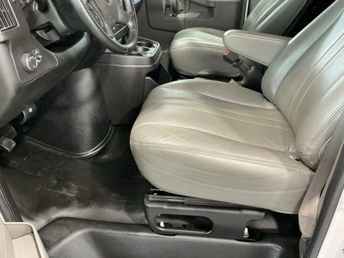 Used 2023 Chevrolet Express 3500 w/ Driver Convenience Package RWD image 13