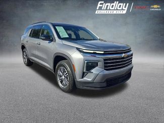 Used 2025 Chevrolet Traverse LT FWD video 1