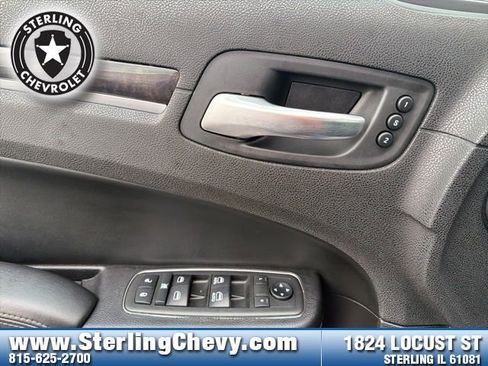 Used 2019 Chrysler 300 Limited image 16