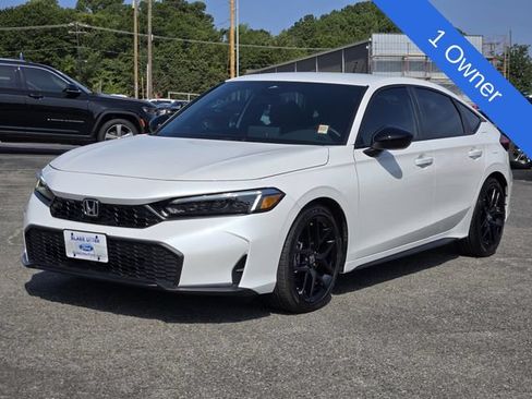 Used 2025 Honda Civic Sport image 3
