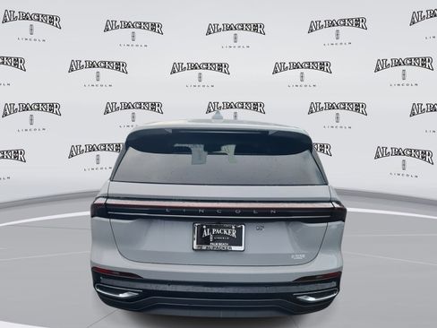 New 2026 Lincoln Nautilus Premier image 4