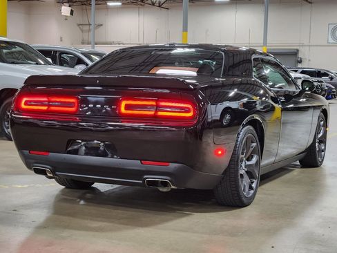 Used 2019 Dodge Challenger GT w/ Driver Convenience Group image 8