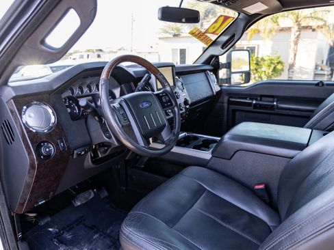 Used 2016 Ford F350 Platinum w/ FX4 Off-Road Package AWD/4WD image 34