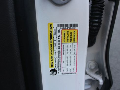 Used 2016 Lincoln MKX Reserve w/ Driver Assistance Package AWD/4WD image 35