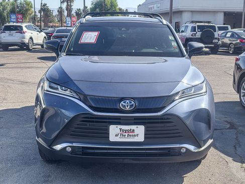 Certified 2023 Toyota Venza XLE image 2