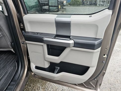 Used 2016 Ford F150 XLT w/ Equipment Group 302A Luxury image 16