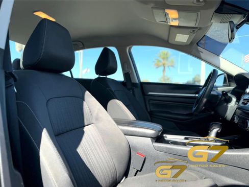 Used 2021 Nissan Altima 2.5 SV FWD image 9