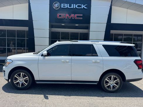 Used 2023 Ford Expedition Max Limited RWD image 3