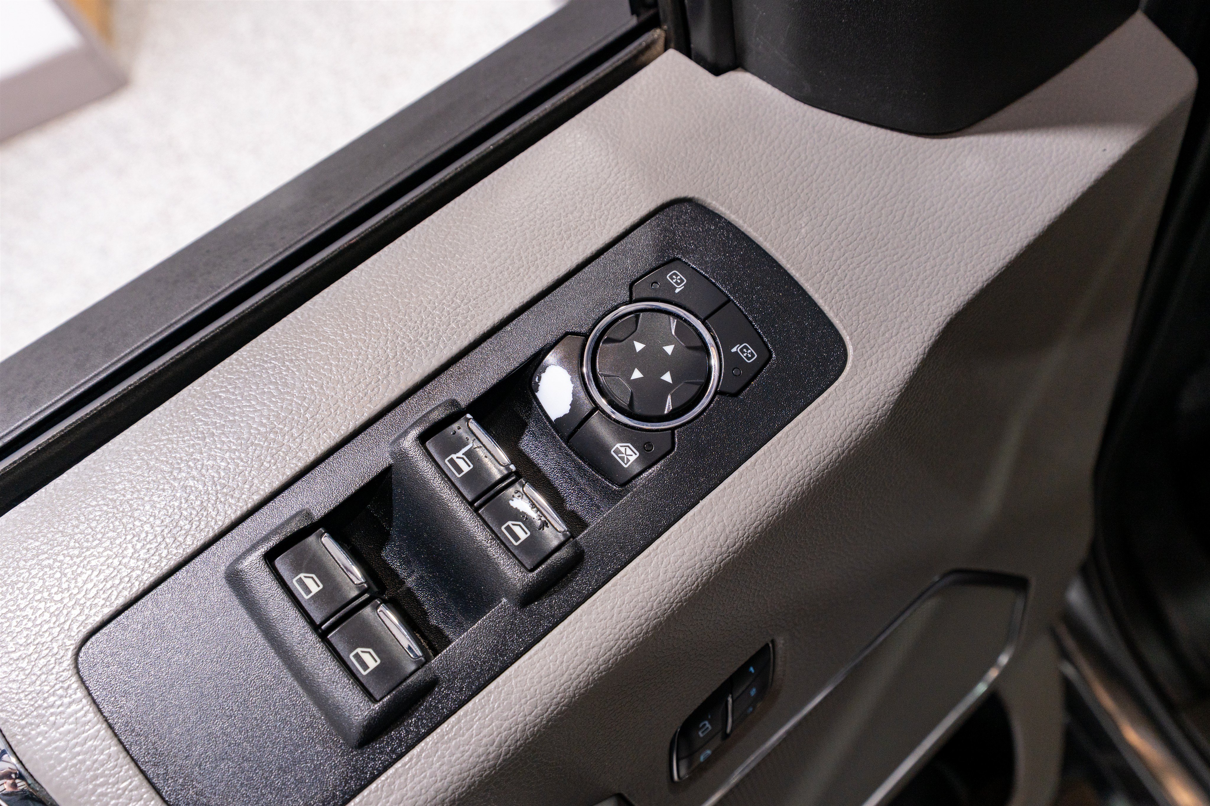 Used 2016 Ford F150 Lariat RWD image 16