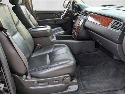 Used 2011 Chevrolet Tahoe LT image 20