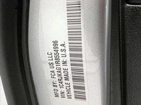 Certified 2024 Jeep Grand Cherokee L Laredo image 55