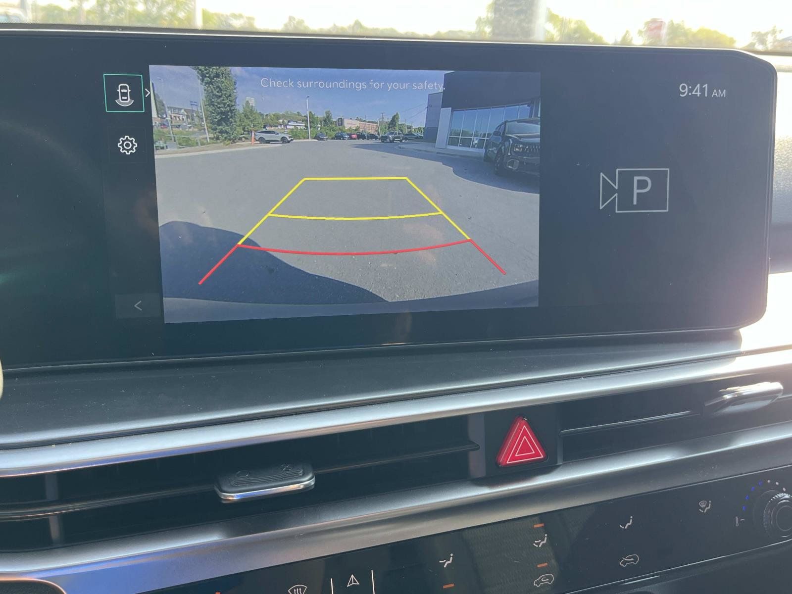 Used 2025 Kia Sorento LX FWD image 35