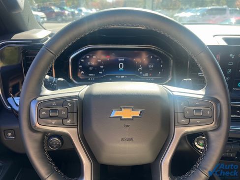 Used 2024 Chevrolet Silverado 1500 High Country w/ High Country Premium Package image 7